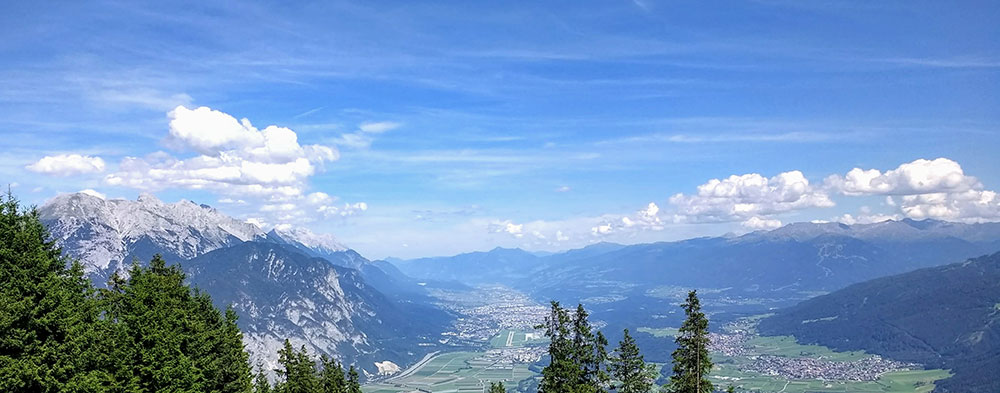 Berge und Himmel