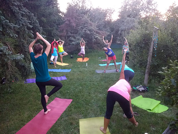 Yoga im Obstgarten Wien